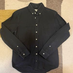 Taylor Stitch Oxford shirt.  Size 40, fits like a M.  Black